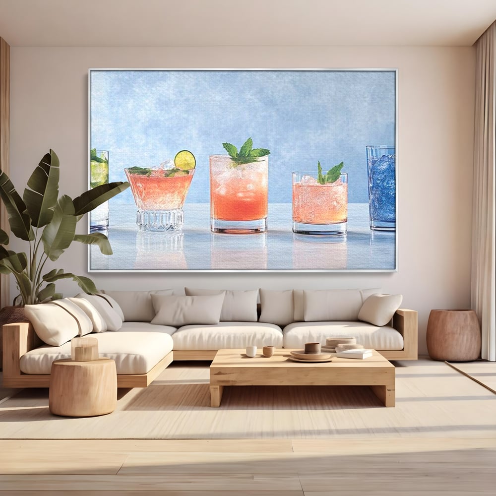 Tablou canvas cu tablou canvas cu cinci pahare de cocktail, in rama de aluminiu argintiu, pe perete intr-un living